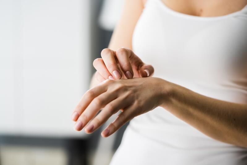 Itching hand foot fingers toes how do I get relief Ducray