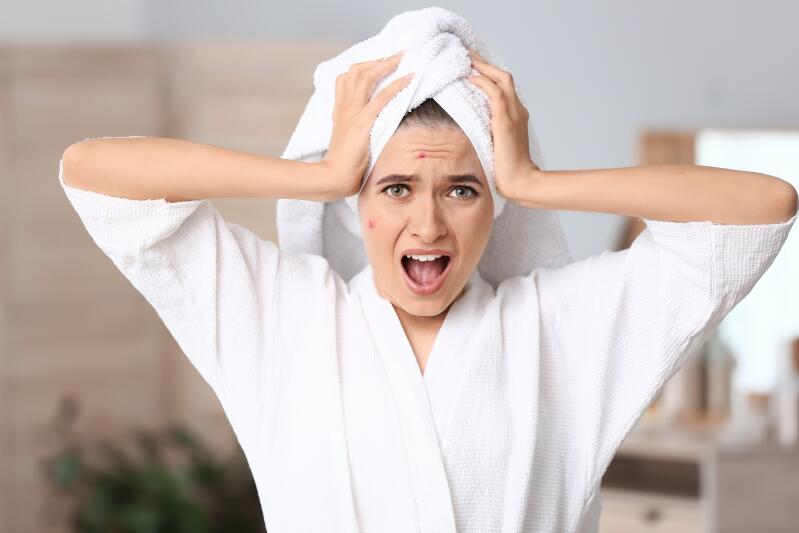 acne-and-stress-ducray