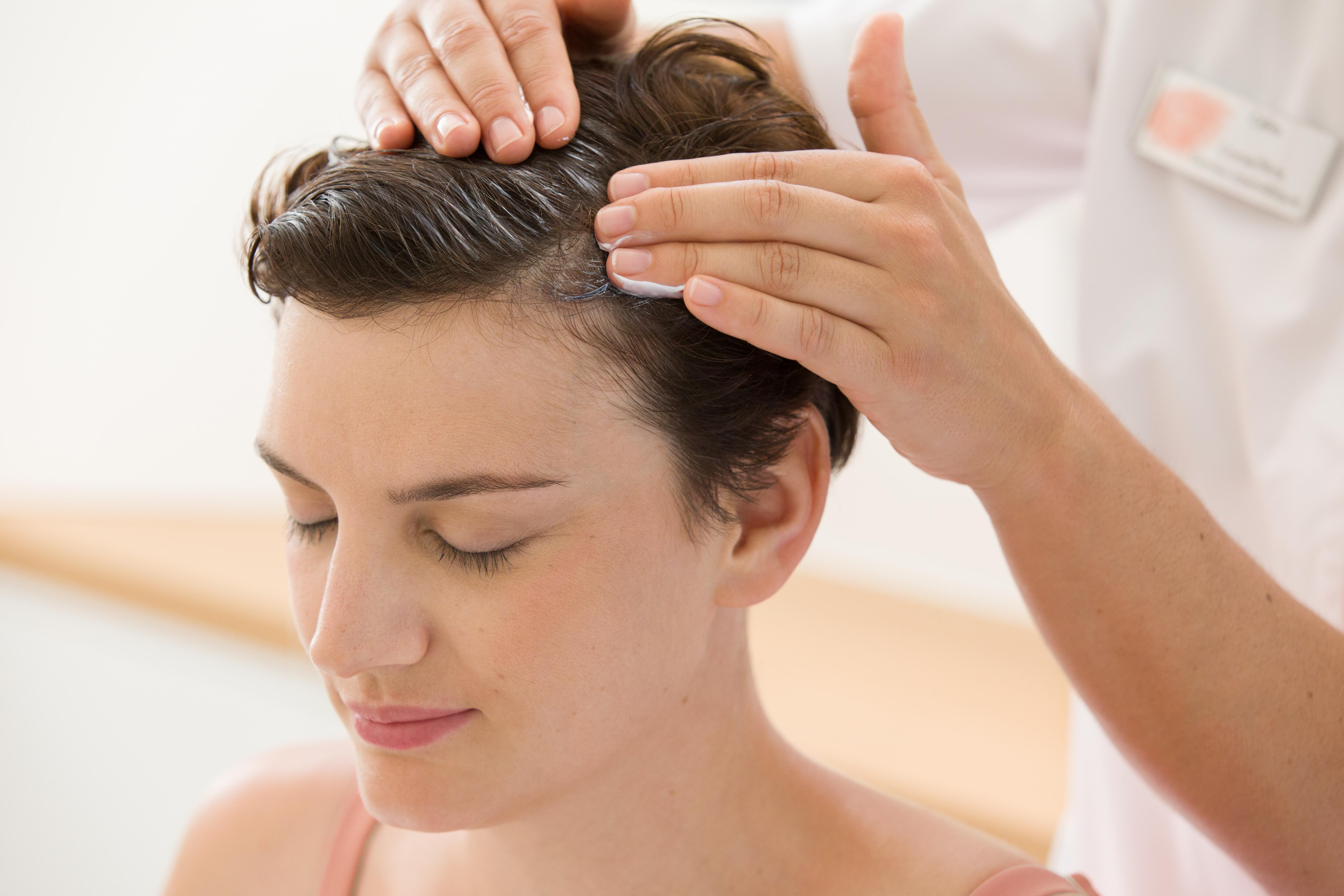 <span class="ezstring-field">av_instit-postcancer-hydrotherapy-hair-massage-hdrvb 367x460</span>