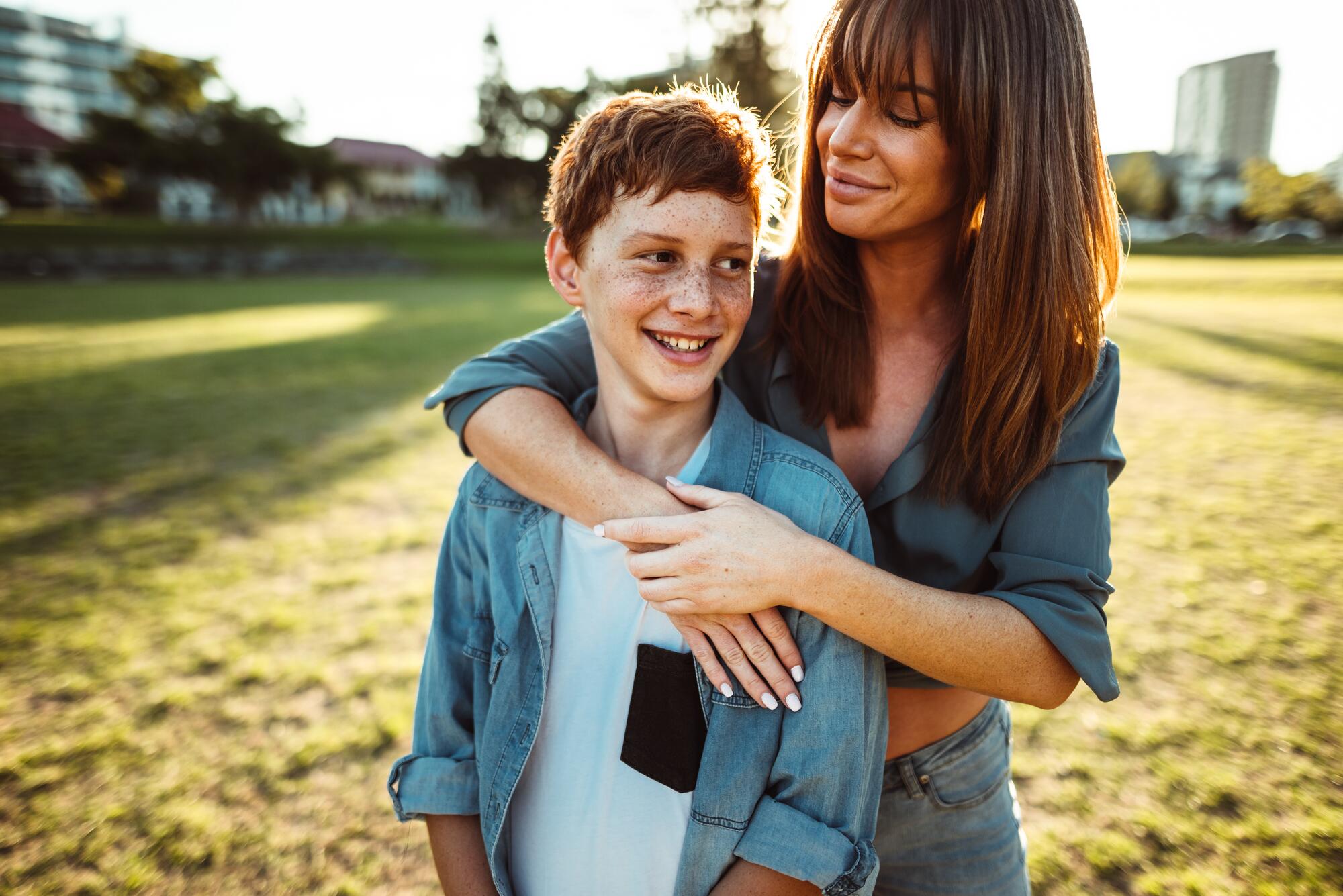 AD_LIFE-MOMENTS_MOTHER-AND-SON_LARGE_2021