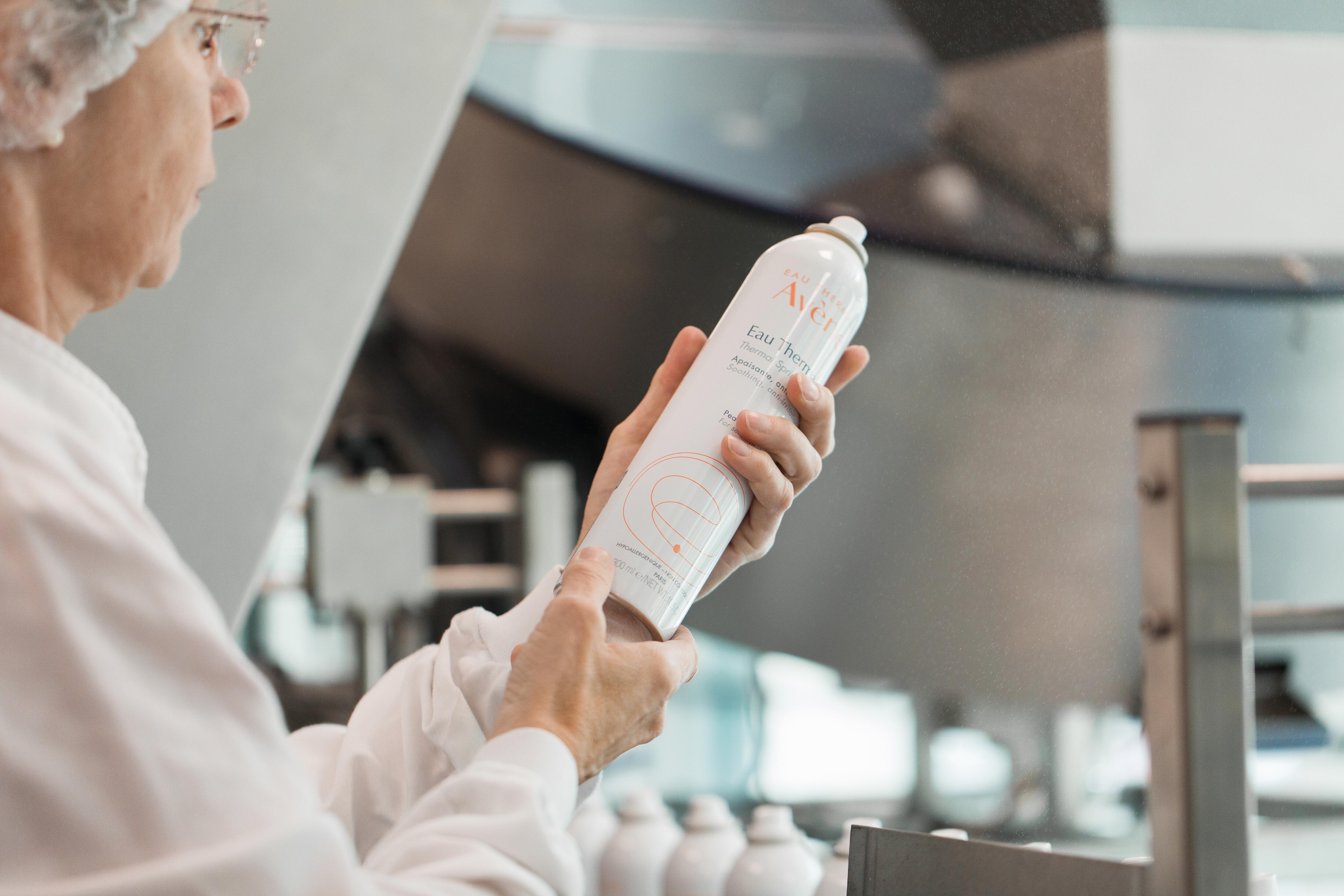 Desde la fuente hasta tu piel, lo que hacemos para reducir nuestra huella medioambiental