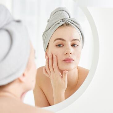 Медикаментозно лечение на акне: как да успокоя кожата си?