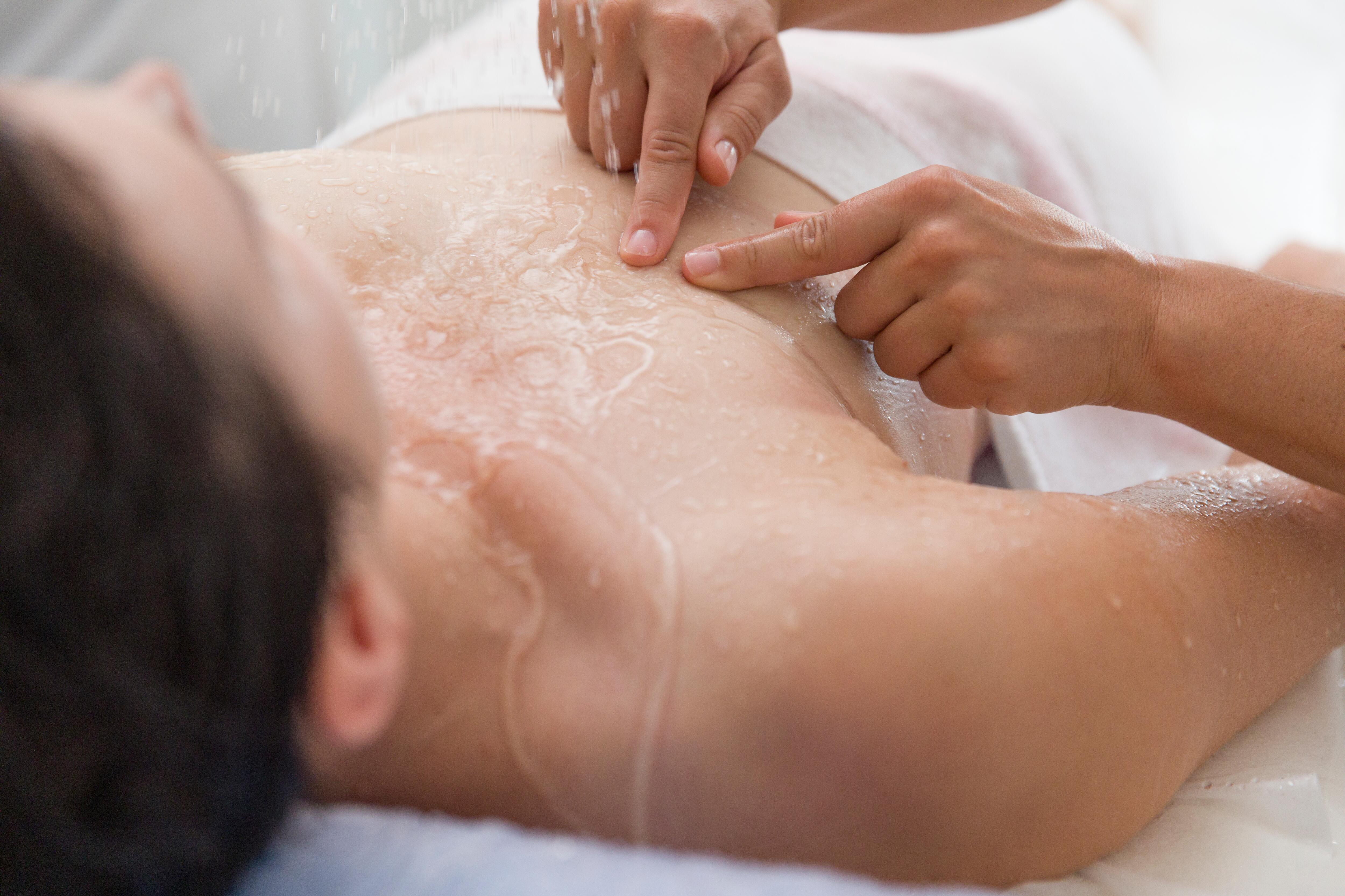 av_instit-postcancer-hydrotherapy-scar-hdrvb