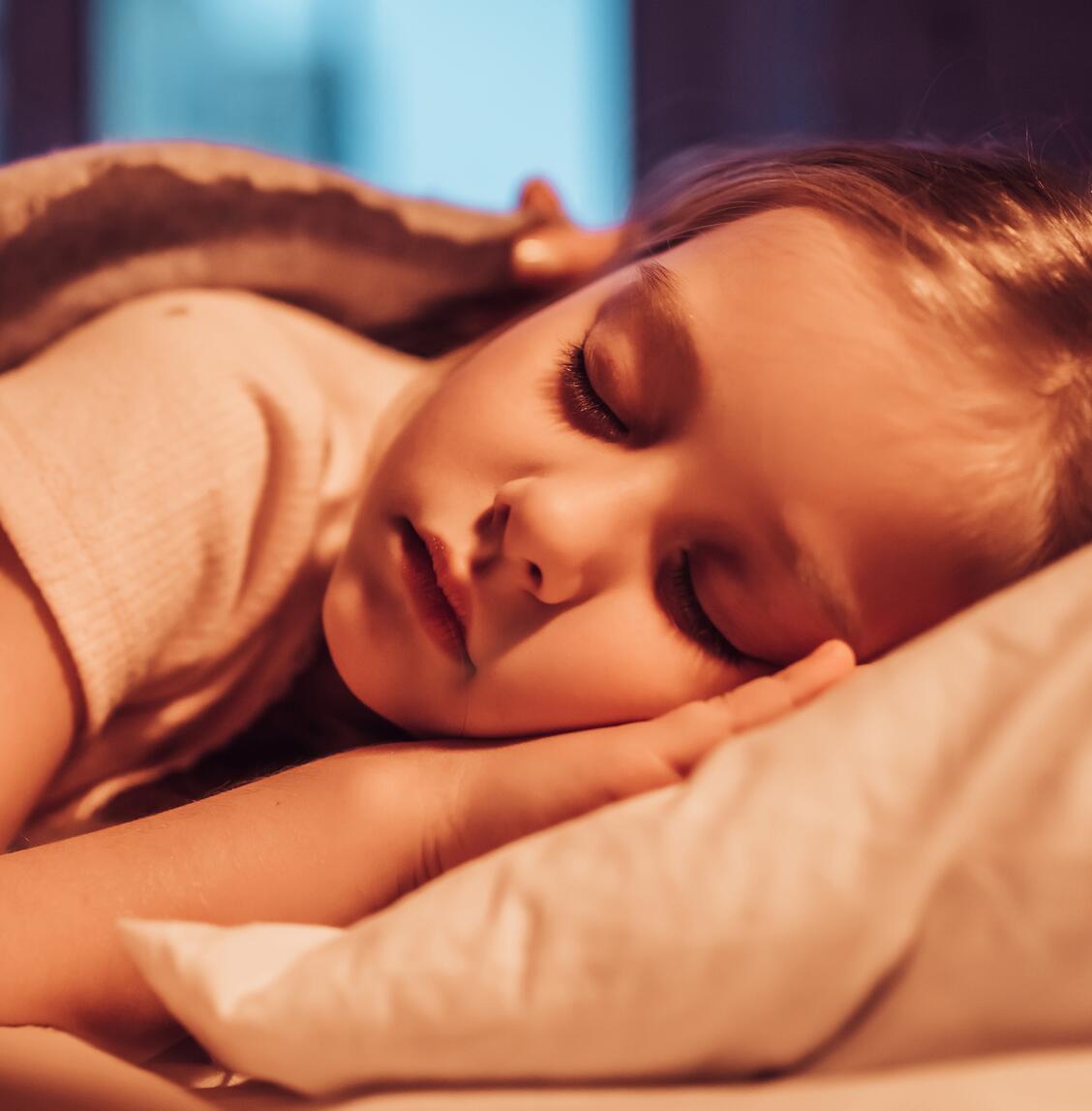 AD_LIFE-MOMENTS_LITTLE-GIRL-SLEEPING-NIGHT-TIME_LARGE_2021