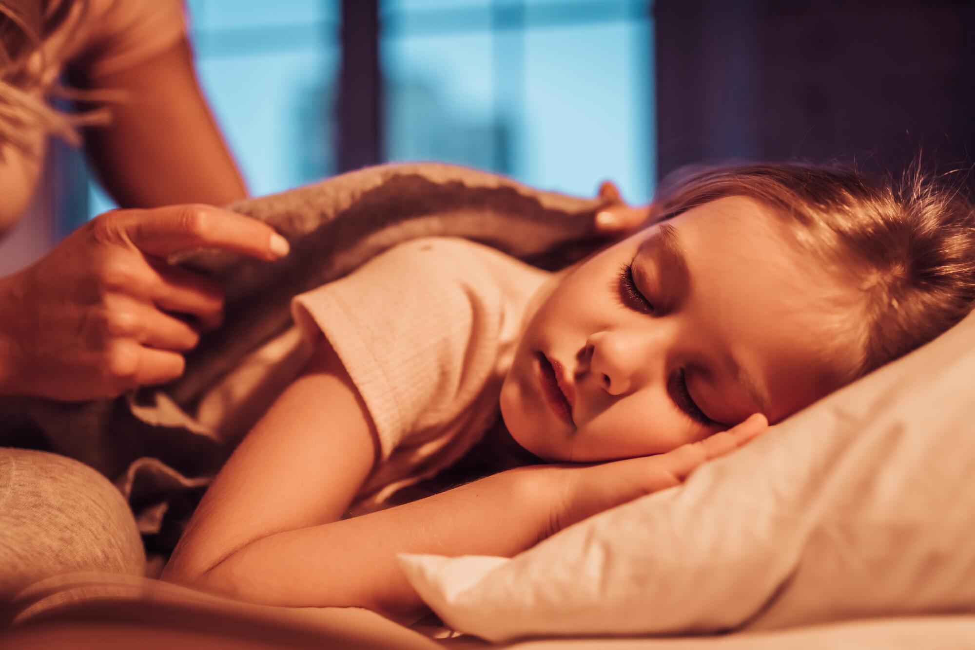 AD_LIFE-MOMENTS_LITTLE-GIRL-SLEEPING-NIGHT-TIME_LARGE_2021