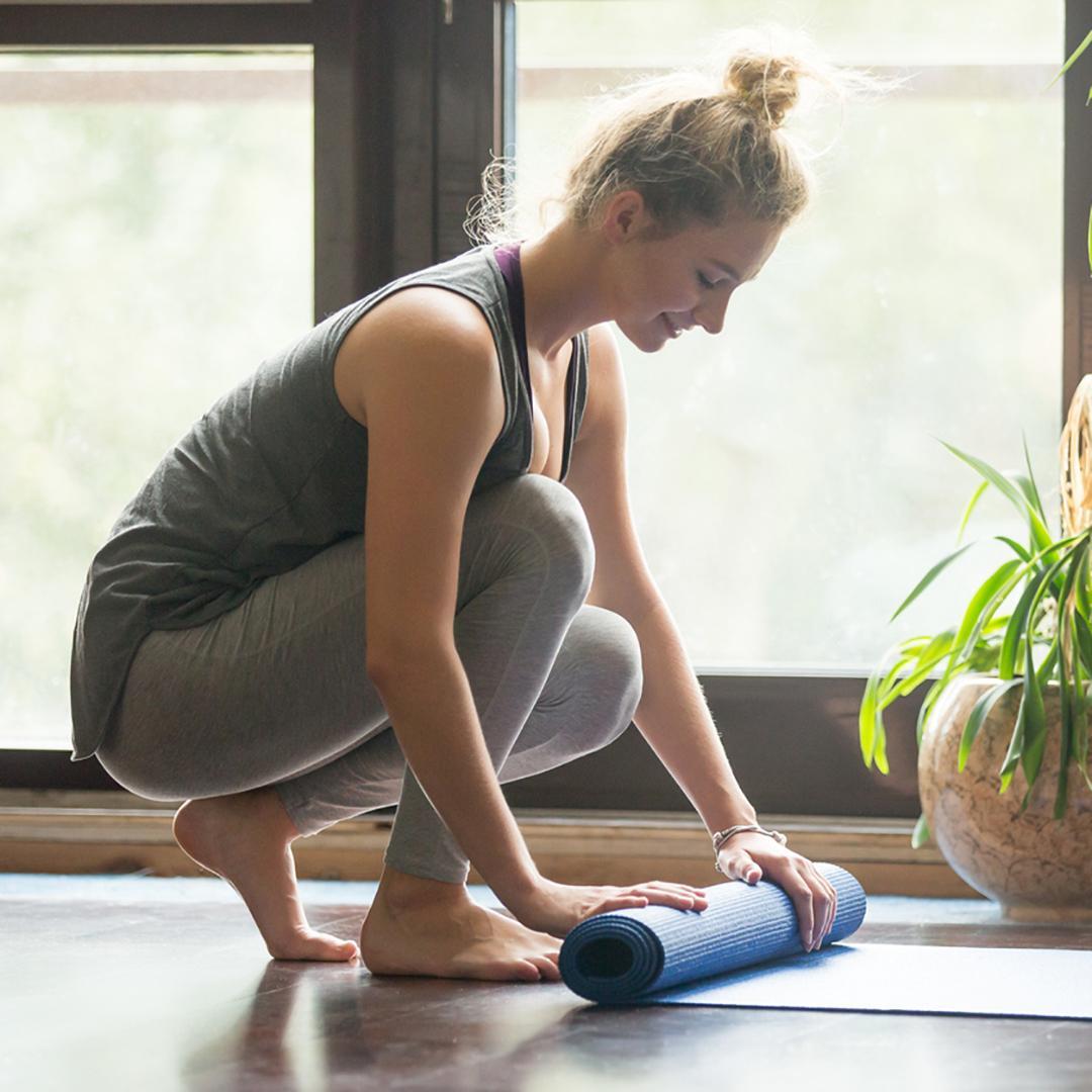 시간을 절약할 수 있는 방법을 알려드리겠습니다. 30분이 아닌 2분 만에 헤어가 깔끔해지고 스타일링이 완성됩니다. 드라이 샴푸는 바쁘게 돌아가는 일상 속에서 가장 도움이 되는 친한 친구와 같은 존재입니다. 주말을 위해 멀티 제품 헤어 루틴을 아껴두세요. 