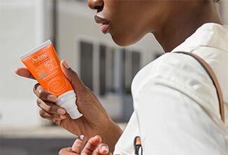 AV_HOMEPAGE_PRODUCT-RANGE-DISPATCH_SUNCARE-EMULSION_CA_326X222