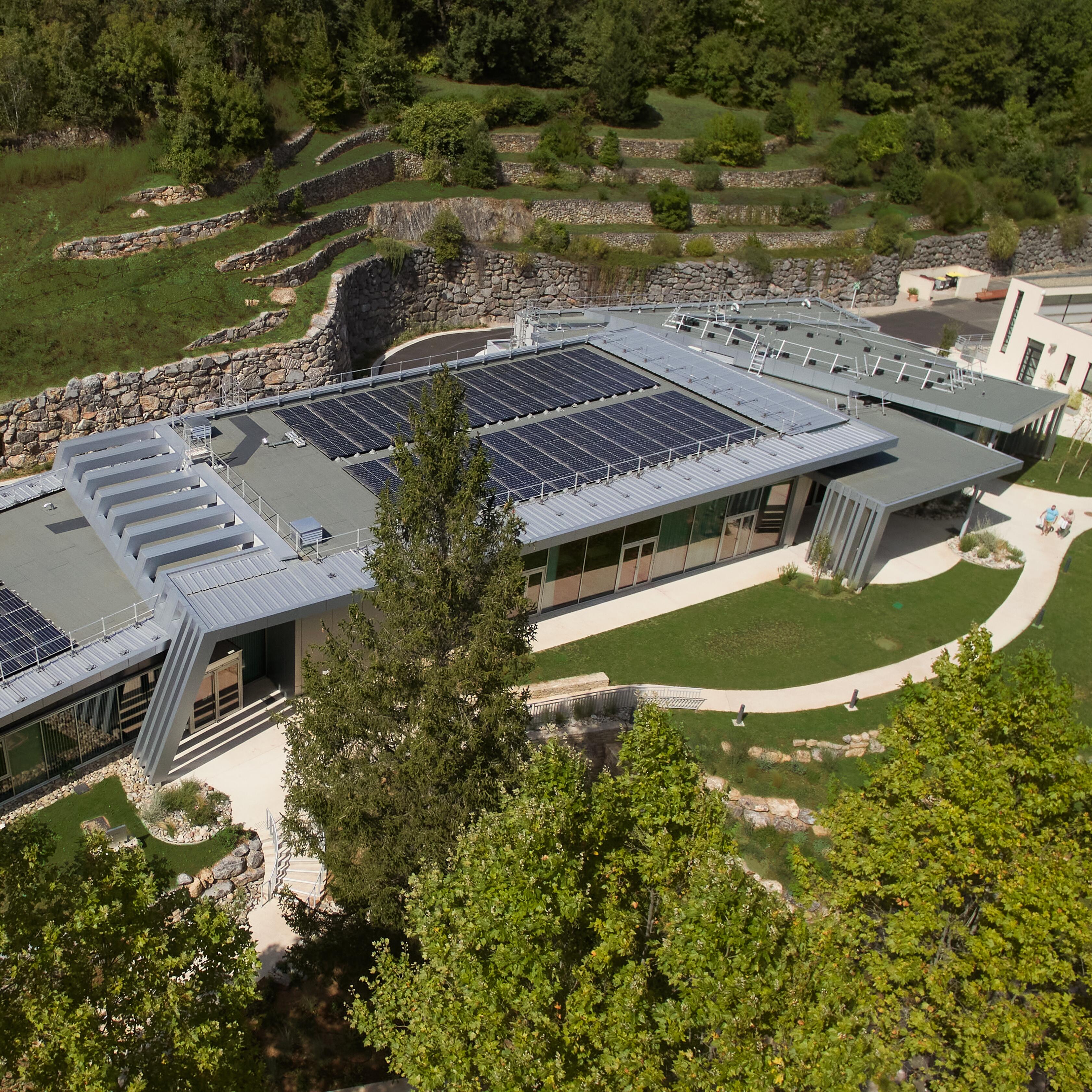 AV_instit-auditorium-doctor-office-hdrvb-square