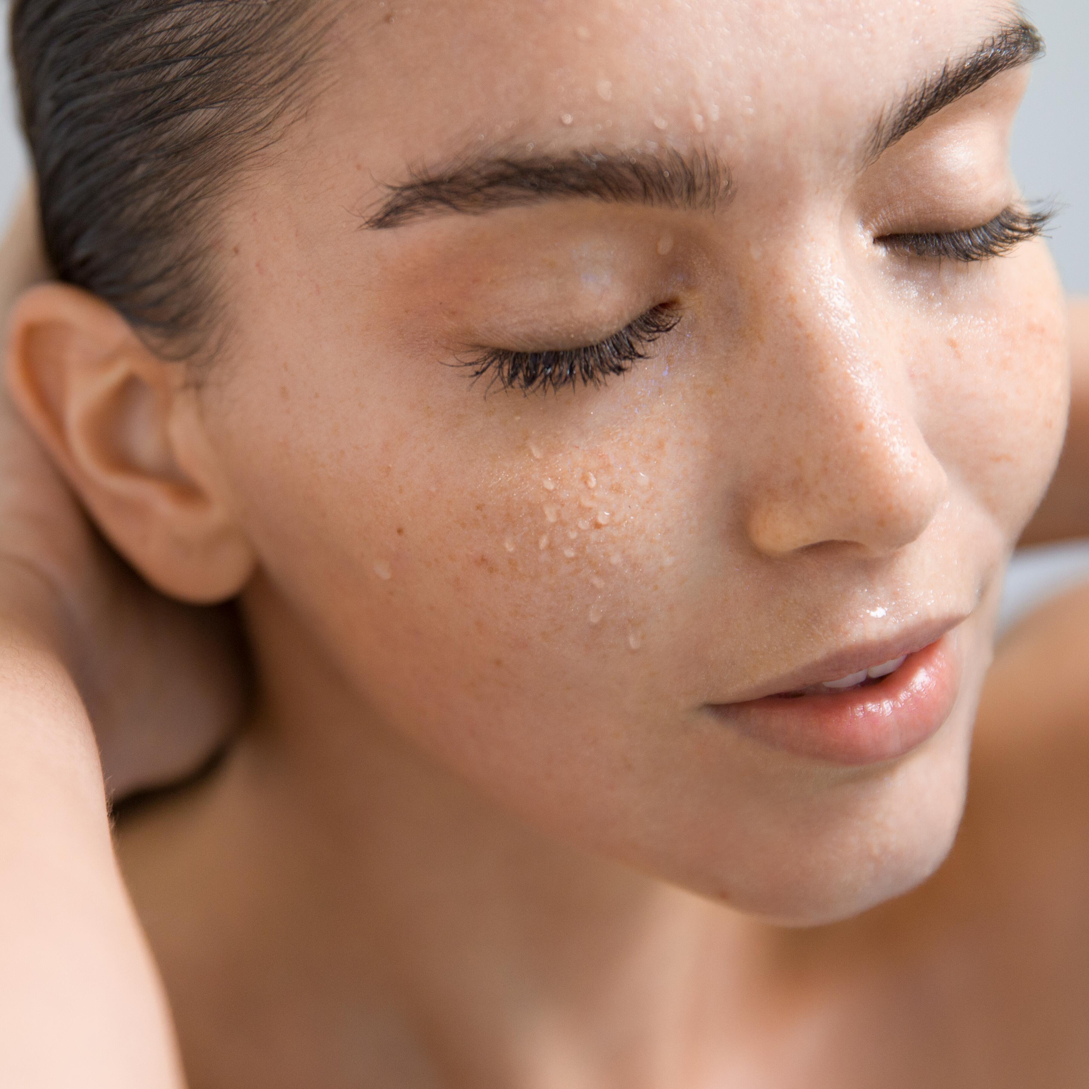 av_instit-thermal-water-skin5-hdrvb-square 1440*579