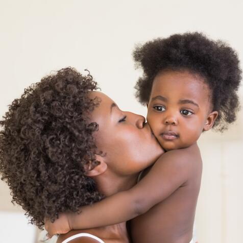Cuidar la piel atópica de bebés y niños
