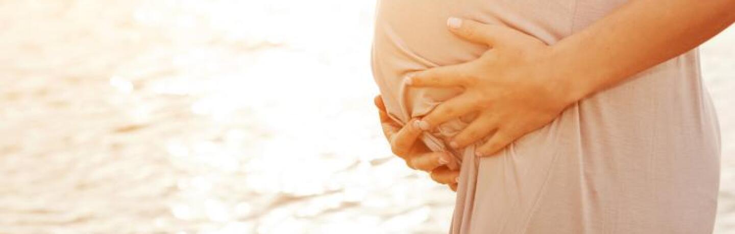 DU_mask-of-pregnancy-inevitable-woman-pregnant_WEBSITE_Italy