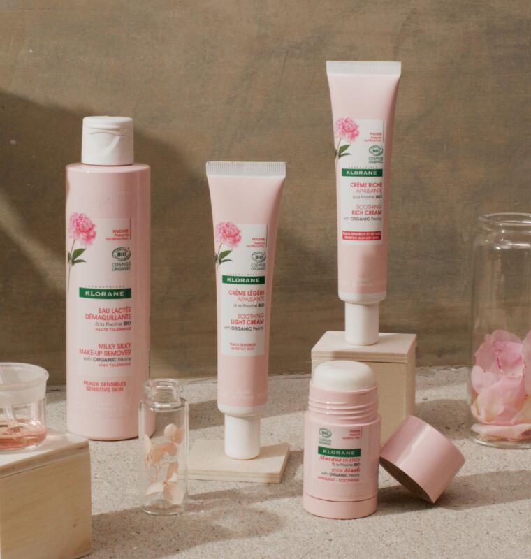 The 1st high-tolerance Cosmos Organic-certified range to soothe and strengthen all types of sensitive skin.