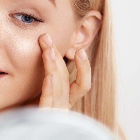 Good habits to care for oily skin