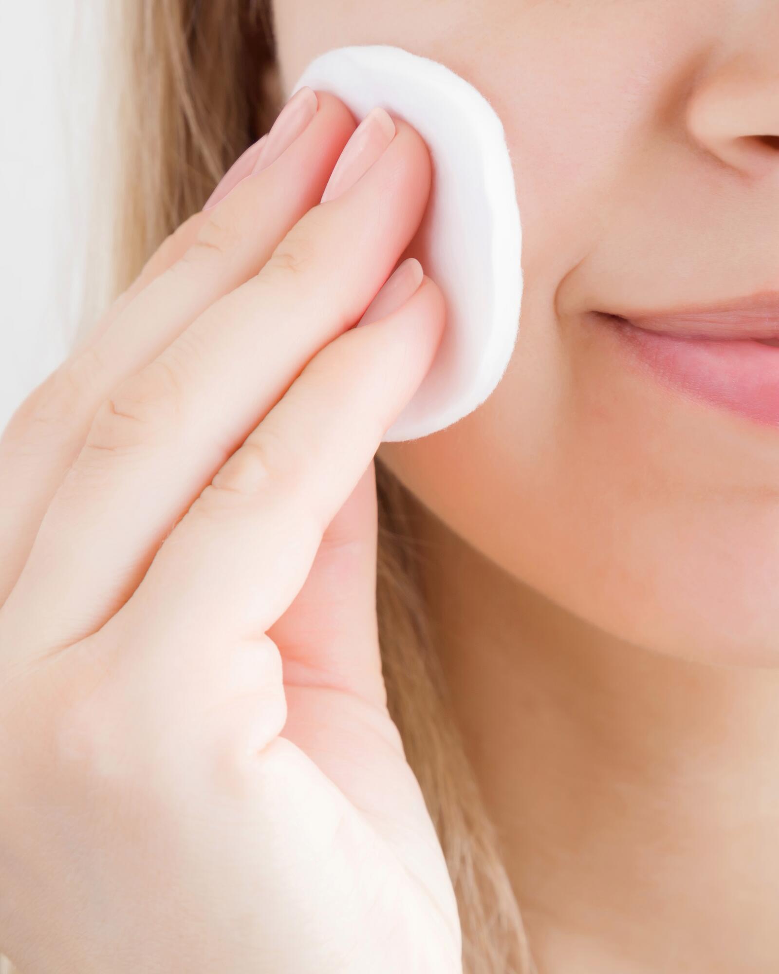 <span class="ezstring-field">av_acne_soin-visage_coton_4x5</span>