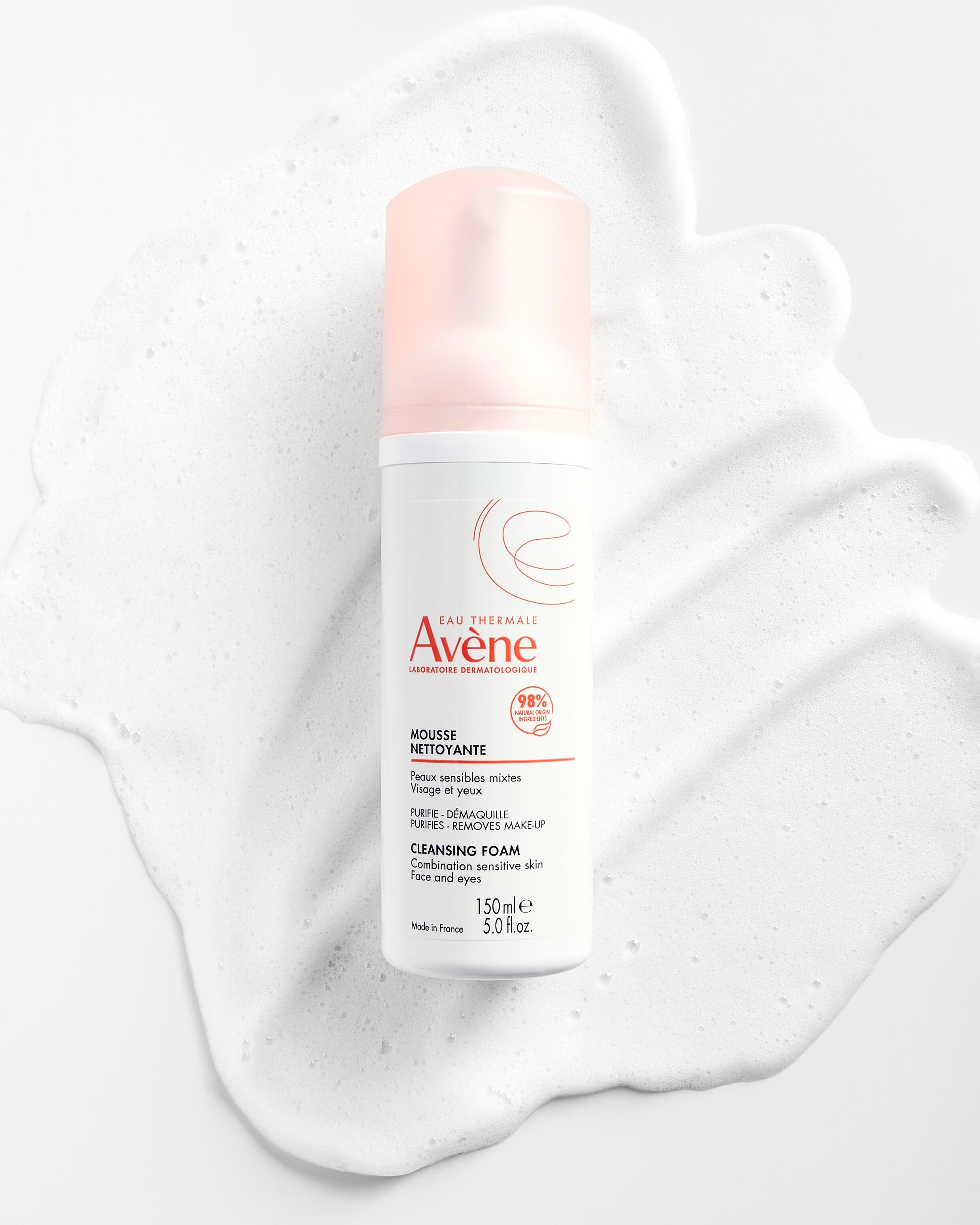 av_essentiel_cleansing-foam_texture_front_150ml_post_1_4-5_3282770152371