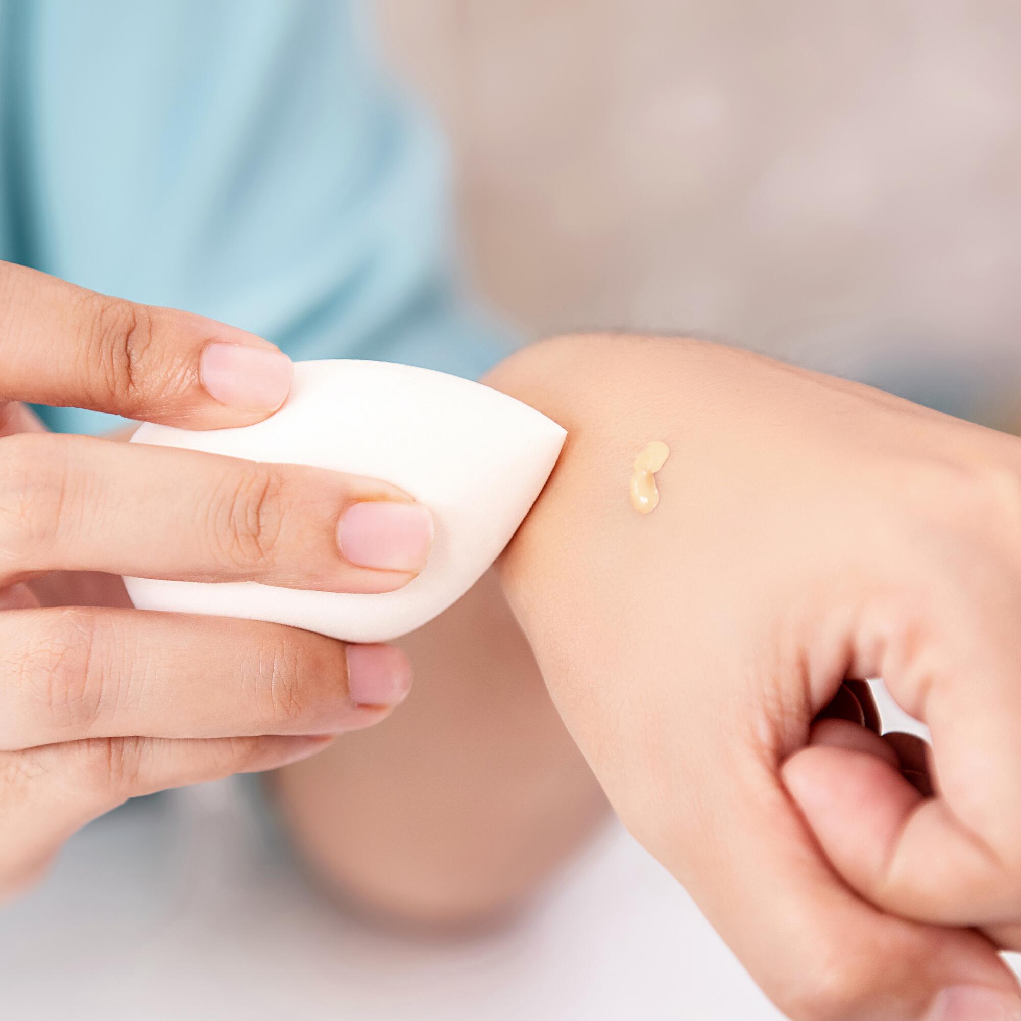 av_acne_fond-de-teint_eponge_1x1