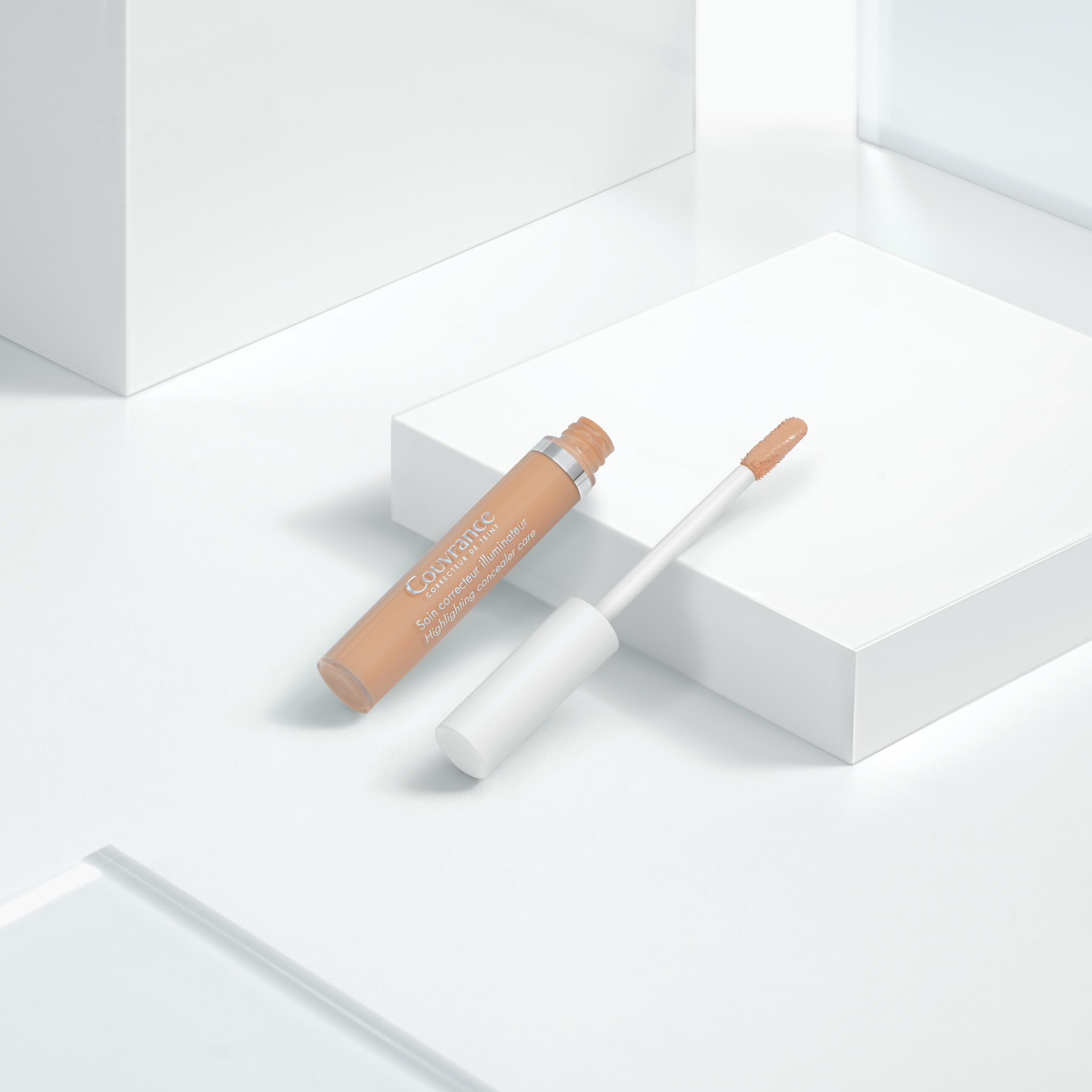 AV_COUVRANCE_HIGHLIGHTING-CONCEALER-CARE_OPEN_1-1_3282770399912