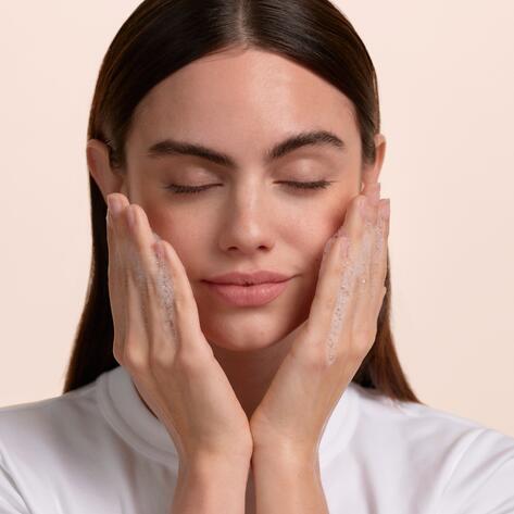 av_cleanance_cleansing_gel_felicitas_application_produit_3282770207774_1-1