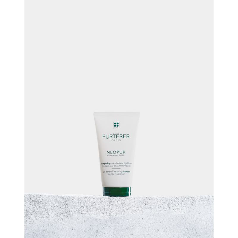 Shampooing antipelliculaire équilibrant pellicules sèches, cuir chevelu sec