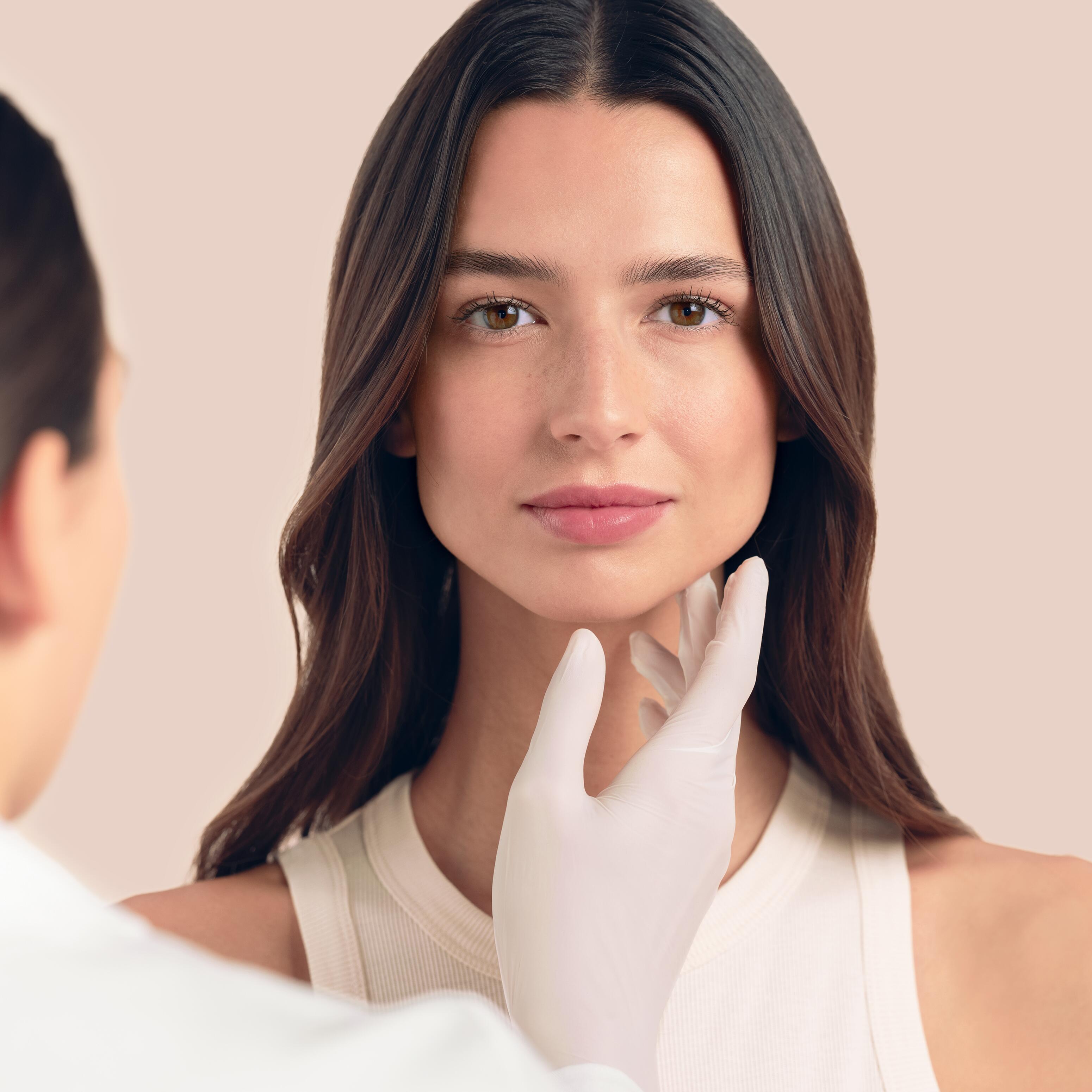 AV_HYDRANCE_YOULIA_AUSCULTATION_DERM_01_1_1