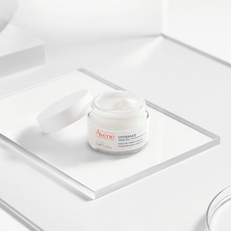 L’HYDRATATION INTELLIGENTE DANS UNE TEXTURE ULTRA-FRAÎCHE