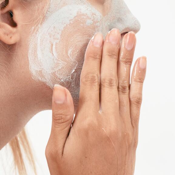 Os cuidados adequados para a pele com tendência à acne