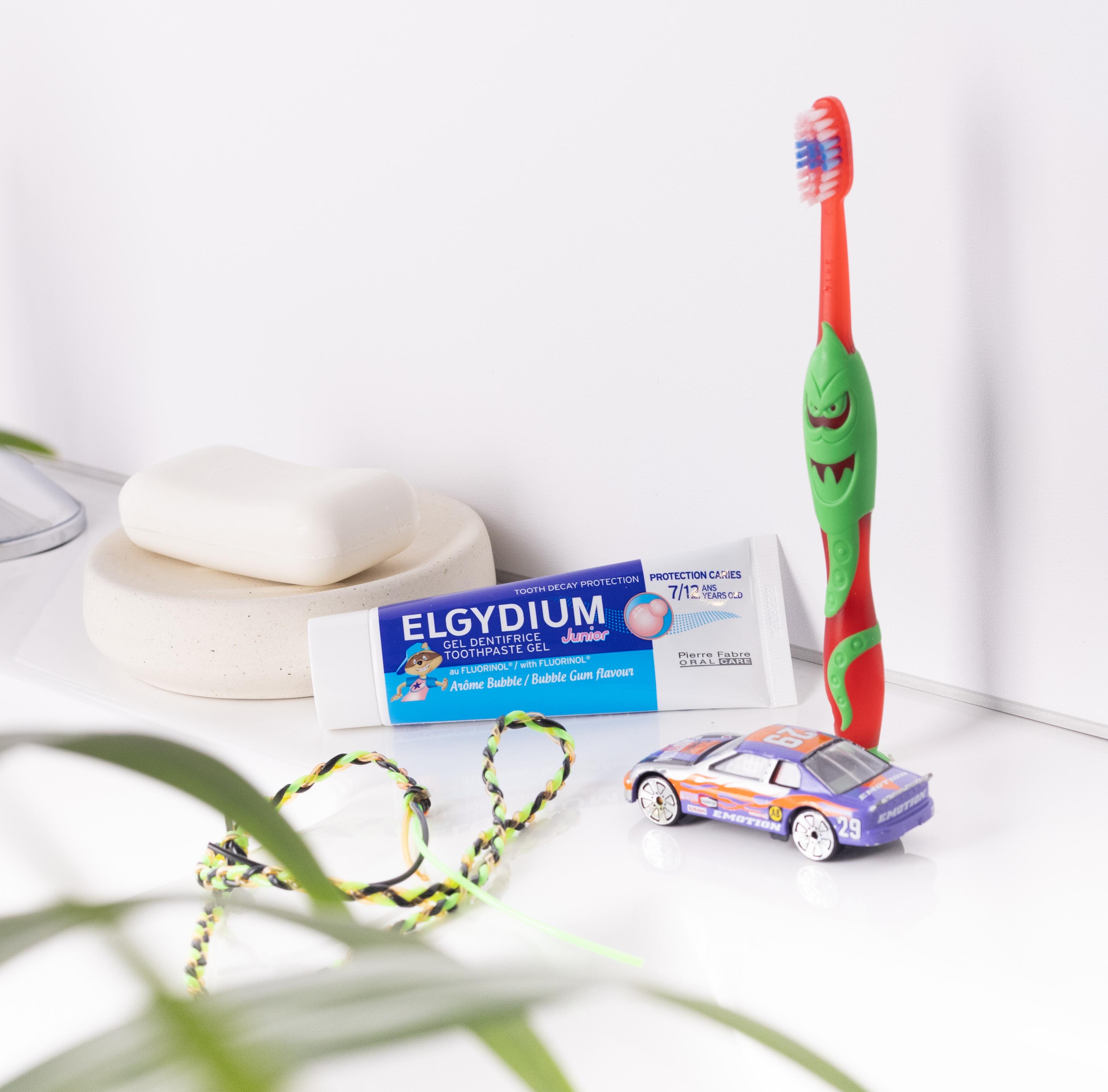 Bebekler ve çocuklar