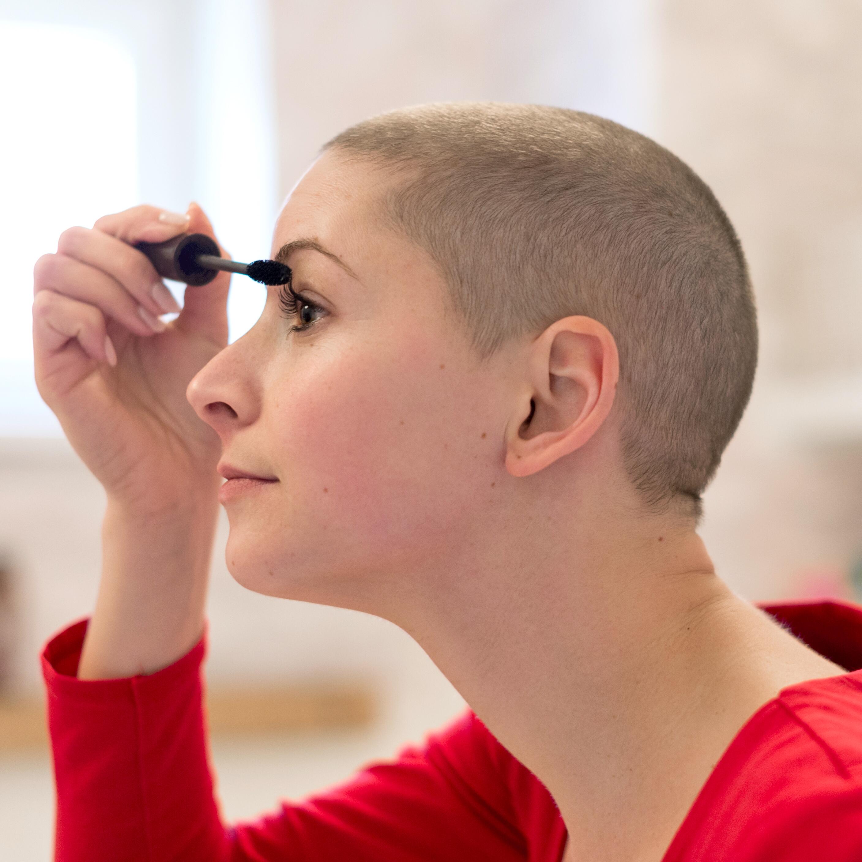 av_maquillage_femme_cancer_chauve_1x1