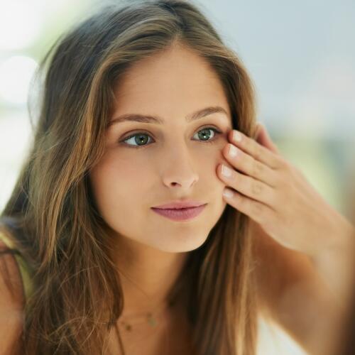 Trattamenti medicati per l'acne: come lenire la pelle?