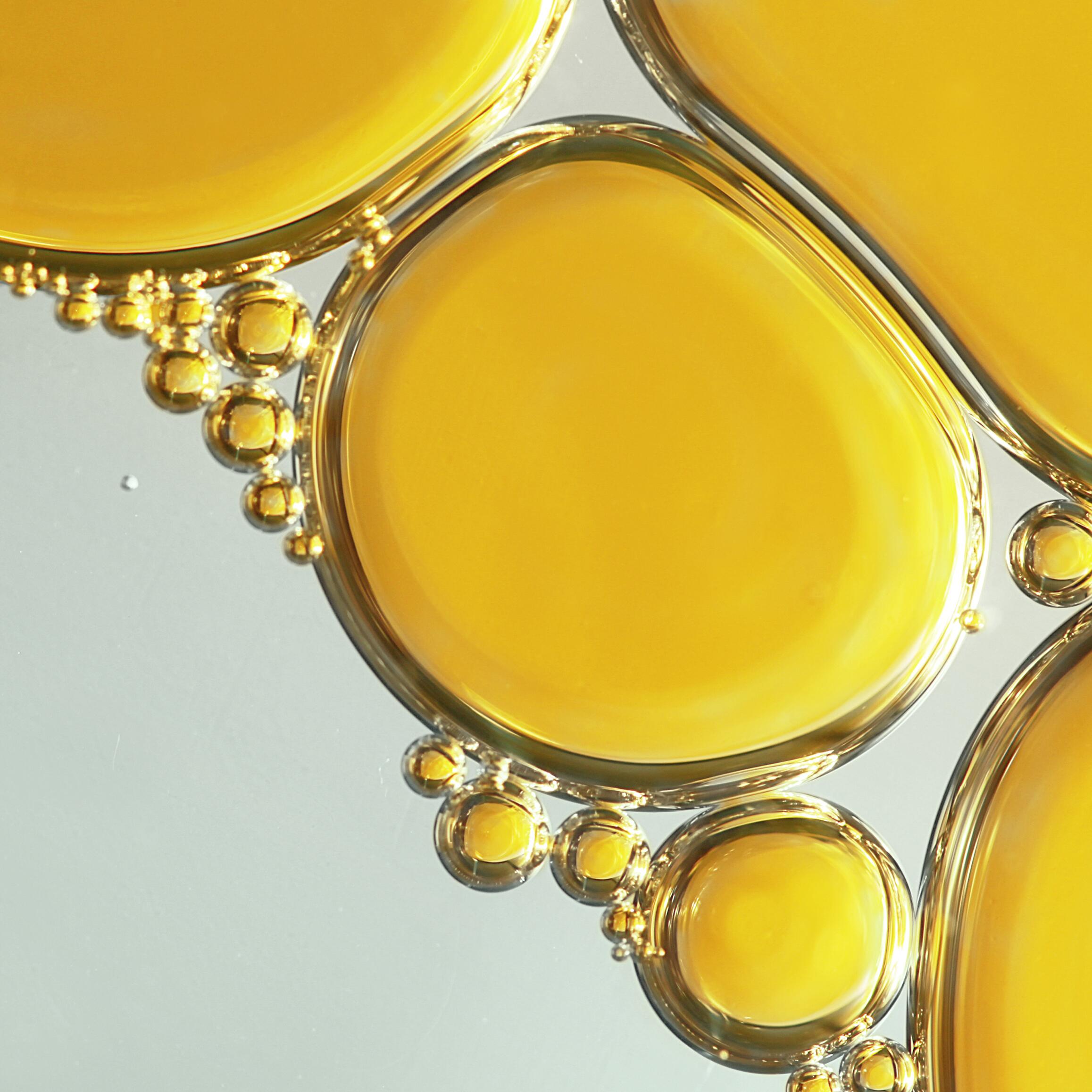 <h4 class="">Glicoleol - Precursor esențial al lipidelor pielii. Ajută la combaterea uscăciunii pielii și la &icirc;ntărirea funcției de barieră a pielii.<br>&nbsp;</h4>

