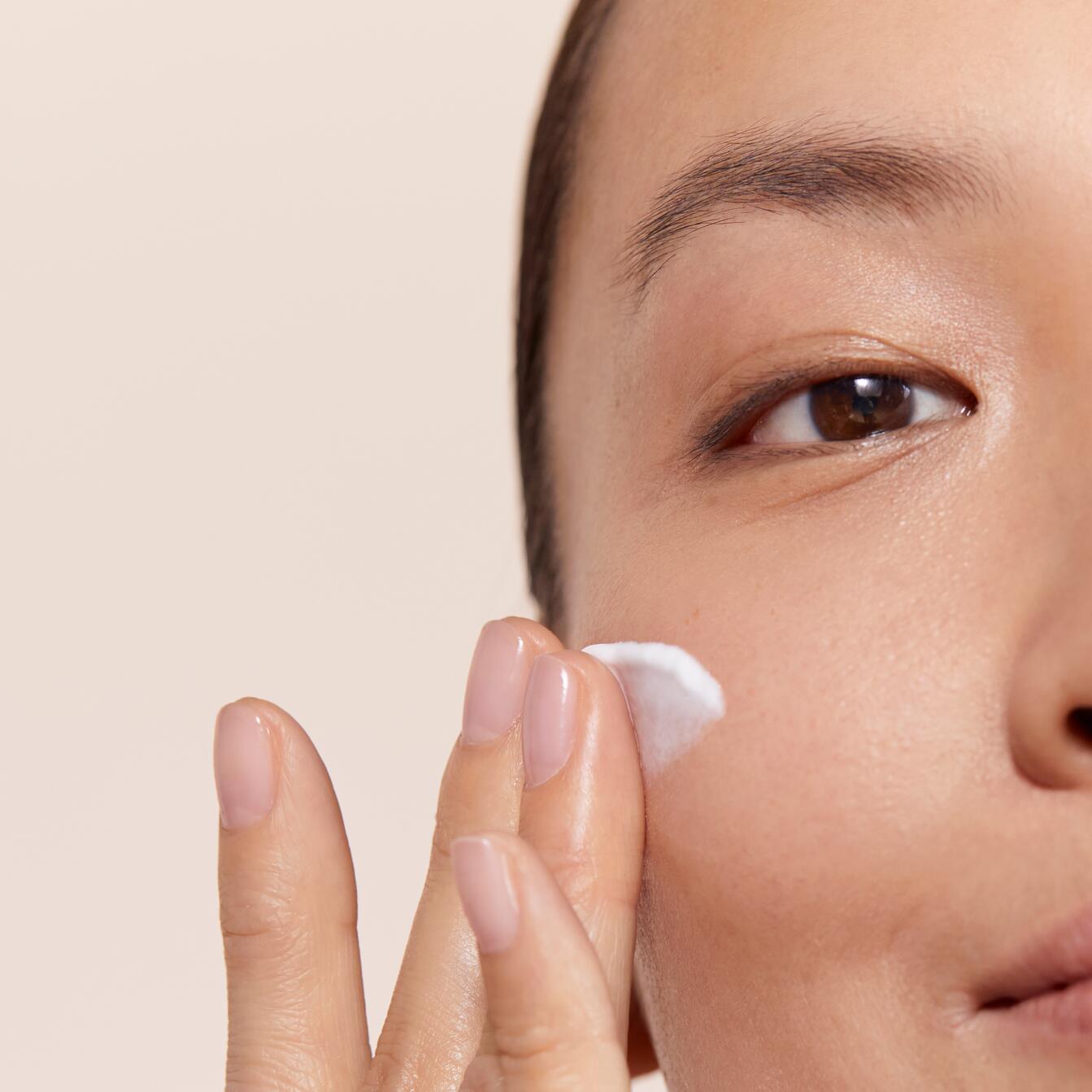 Best practices for moisturising your face properly