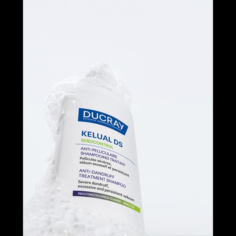 Shampooing traitant anti-pelliculaire