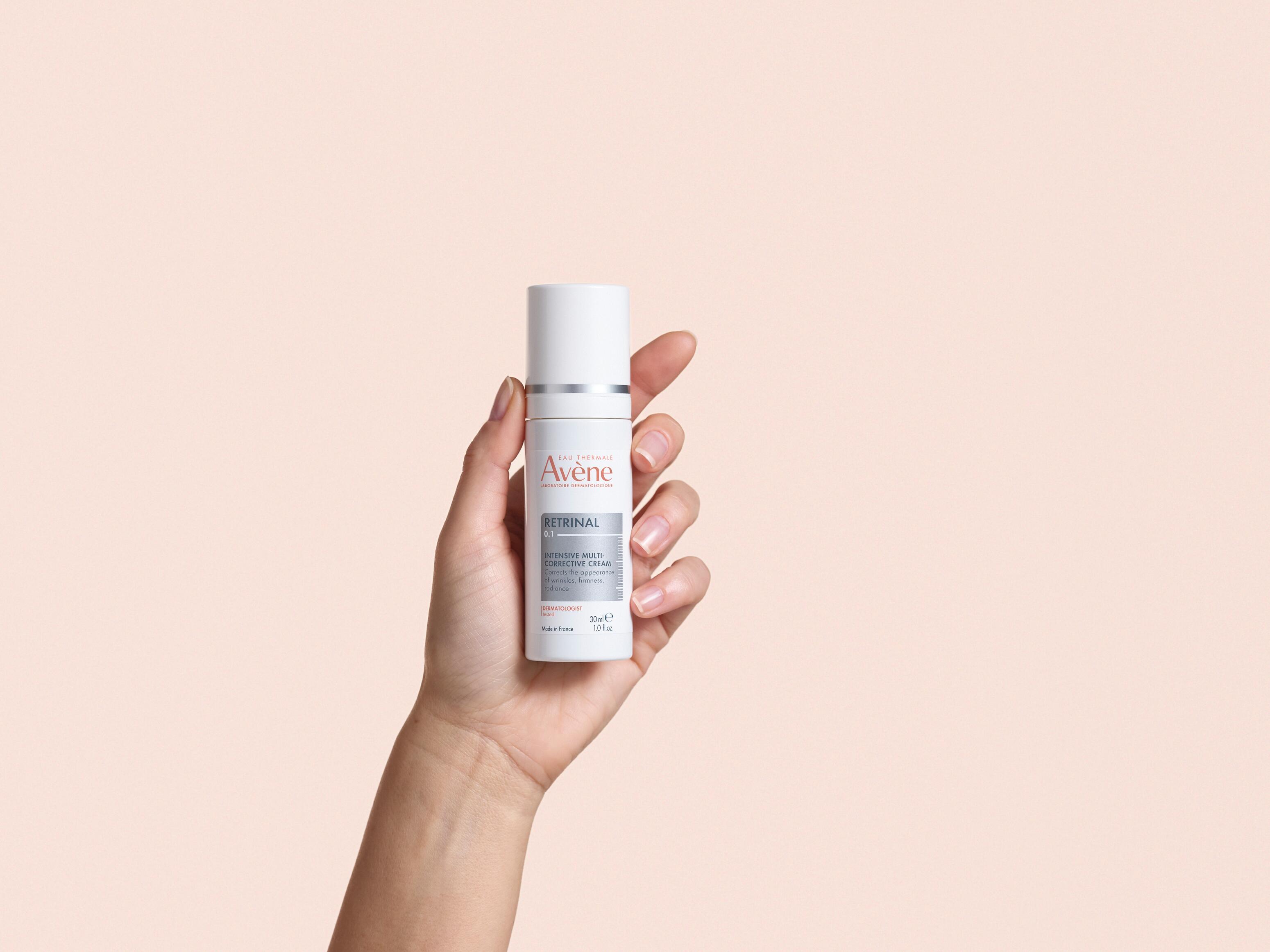 av_retrinal_creme_0-1_hand_model_visual_fullsize_3282770397024