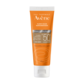 Protección muy alta vs UVB-UVA creada para proteger las pieles propensas a la hiperpigmentación solar. Esta crema aclara las zonas hiperpigmentadas, previene la formación de nuevas manchas y unifica el tono de la piel.