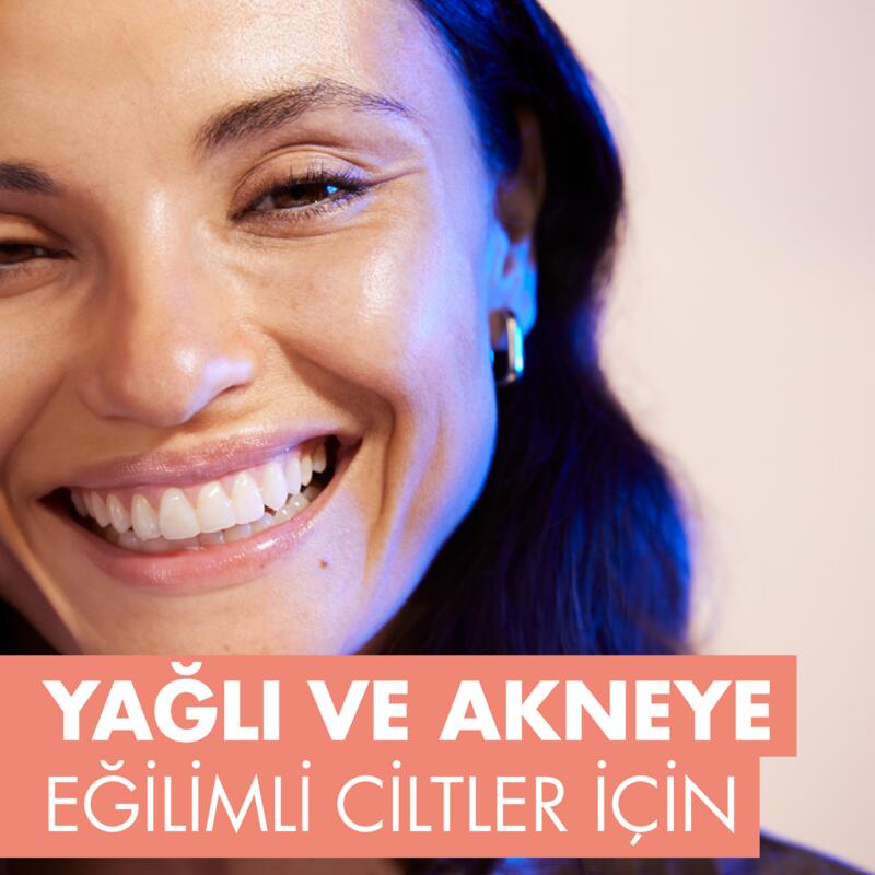 Cleanance Yağlı ve Akneye Eğilimli Ciltler İçin SPF50+ Renkli Güneş Kremi