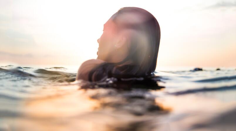 RF_website_expert-dossier-blond-hair_maintenance_solaire_804x446