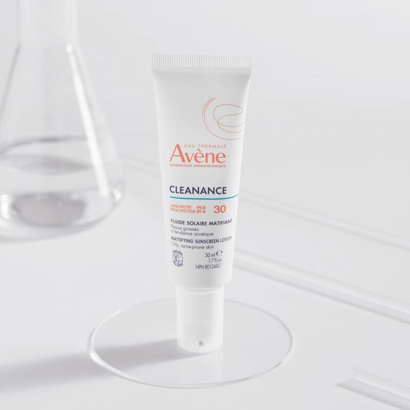 Cleanance fluide matifiant solaire FPS 30