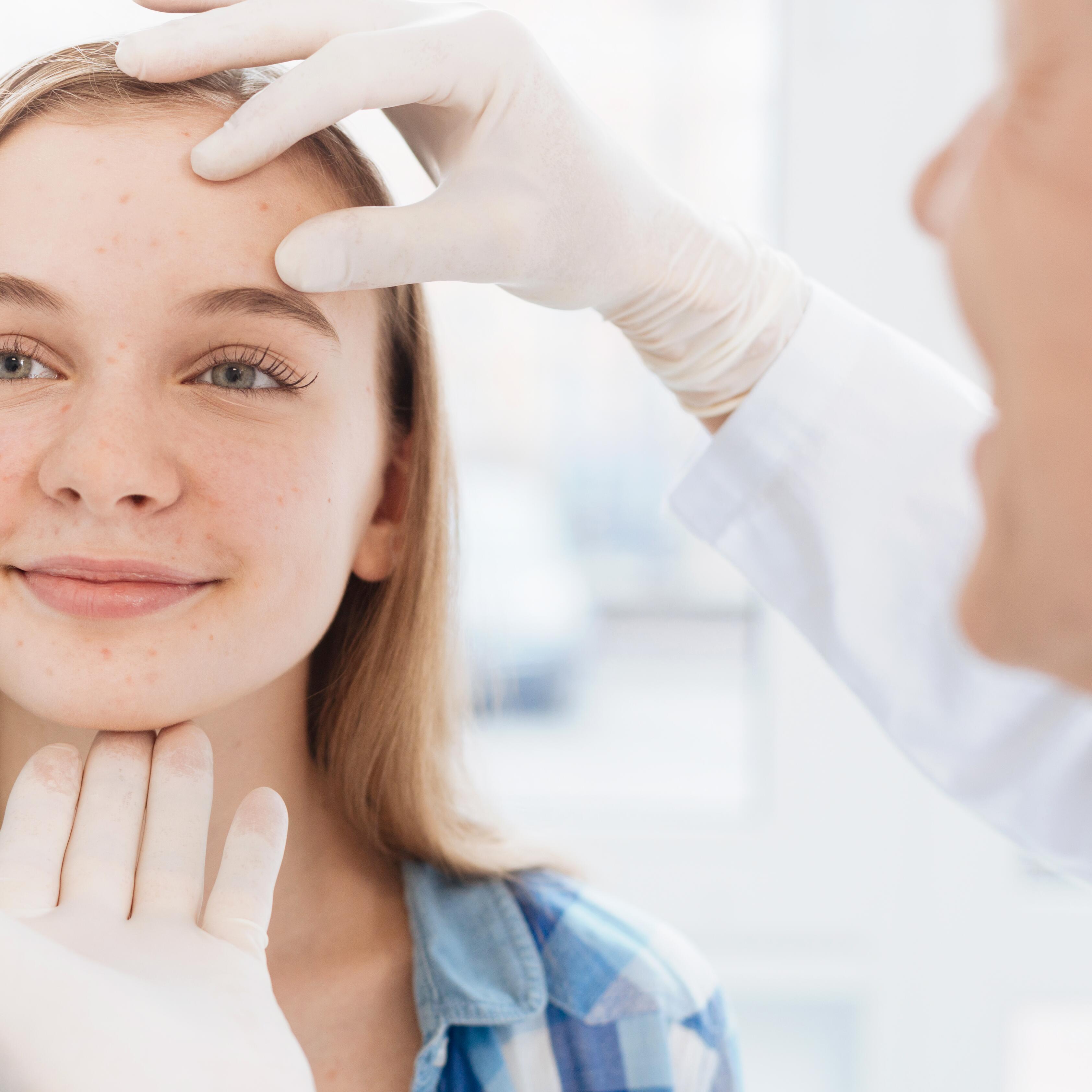 AV_carnets-experts_imperfections-teint_dermatologue_1x1