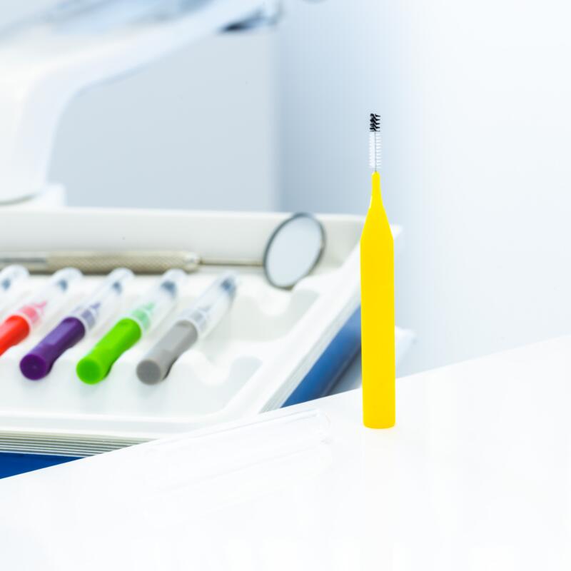 ELGYDIUM Clinic Monocompact geel (ISO 2) - interdentale borstel