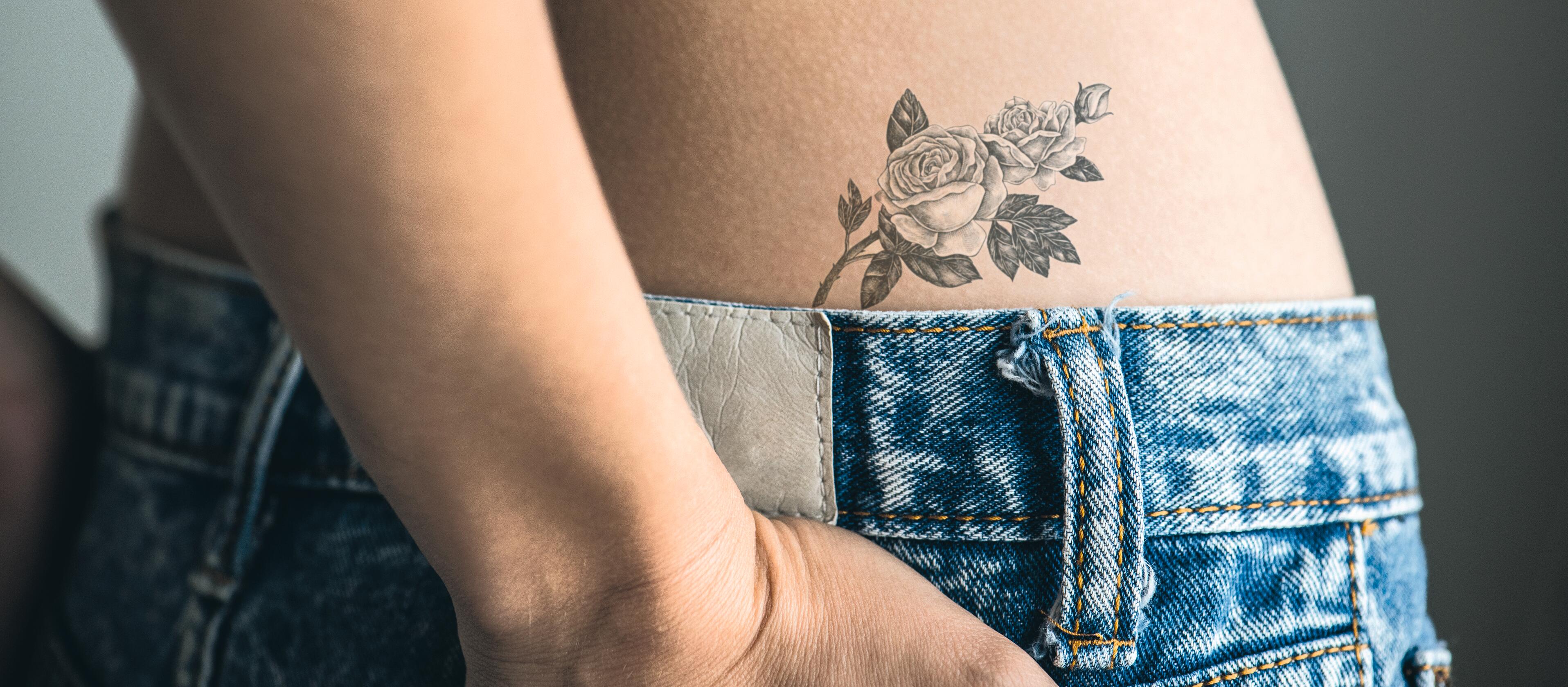 Jak dlouho trva než se loupe tetování?