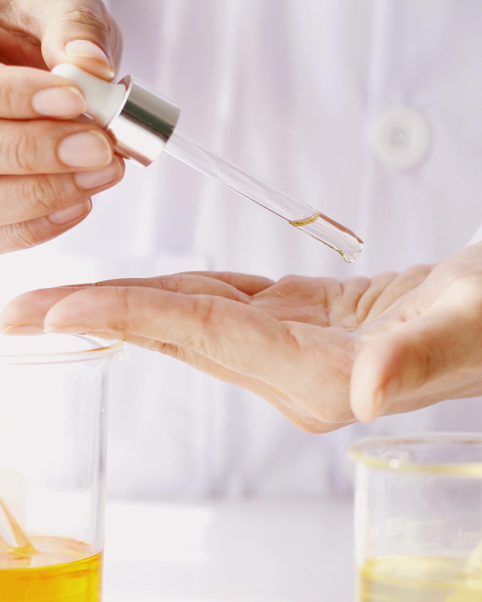 <span class="ezstring-field">av_solaires_protection_stress-oxydatif_laboratoire_pipette_4x5</span>