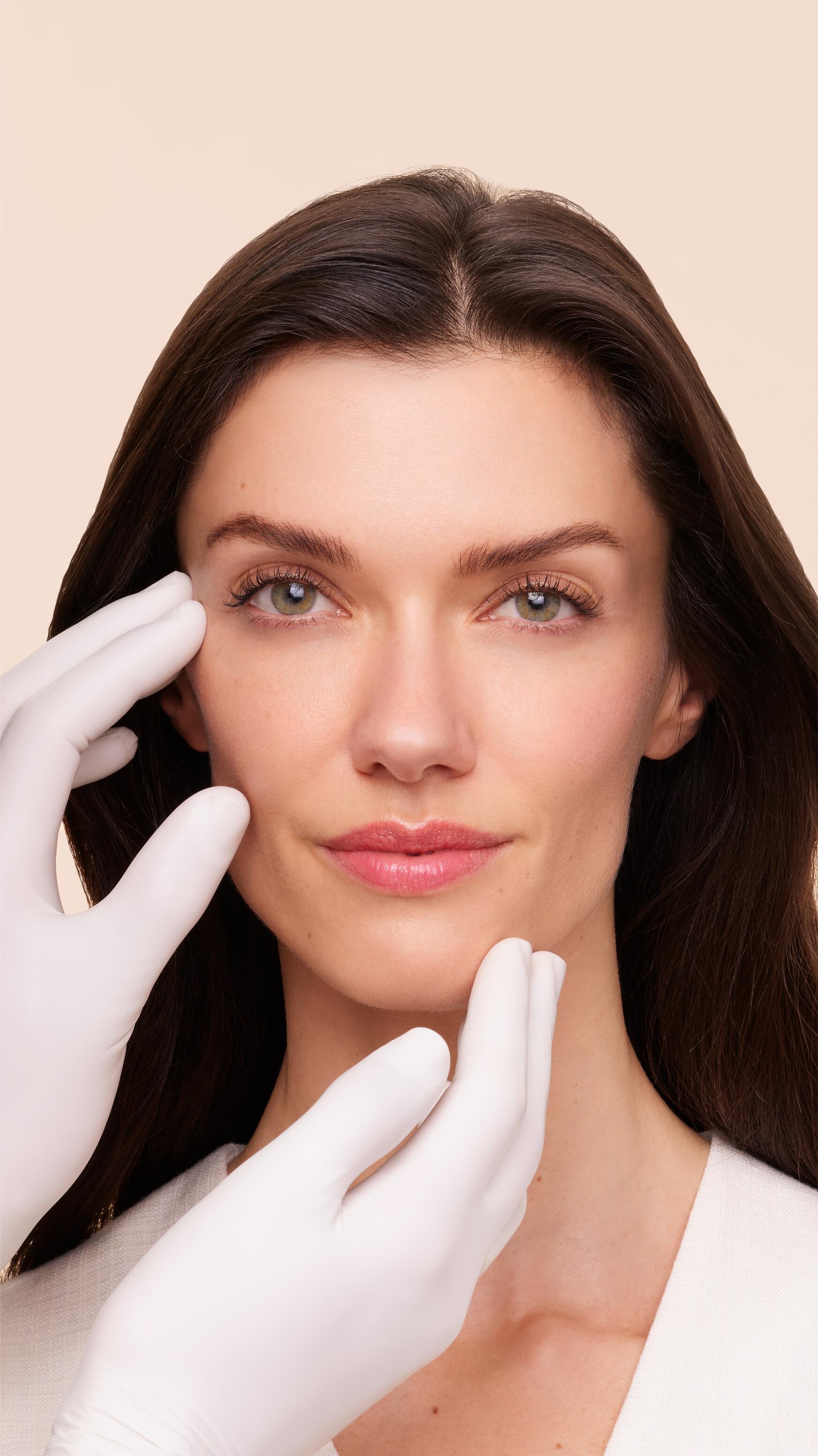 av_hyaluron_activ_procedure_dermato_annacristina_01_9-16_3282770400908