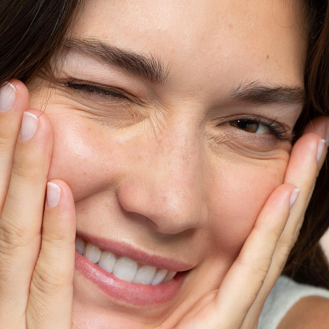 av_cleanance_exfoliating_serum_renée_attitude_2_3282770390469_hd_1x1