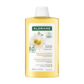 Thanks to its Chamomile active ingredient which brings shine to the hair, its honeyed texture and its floral fragrance, the Chamomile Shampoo floods blonde hair with a light which recalls the sweetness of childhood.
