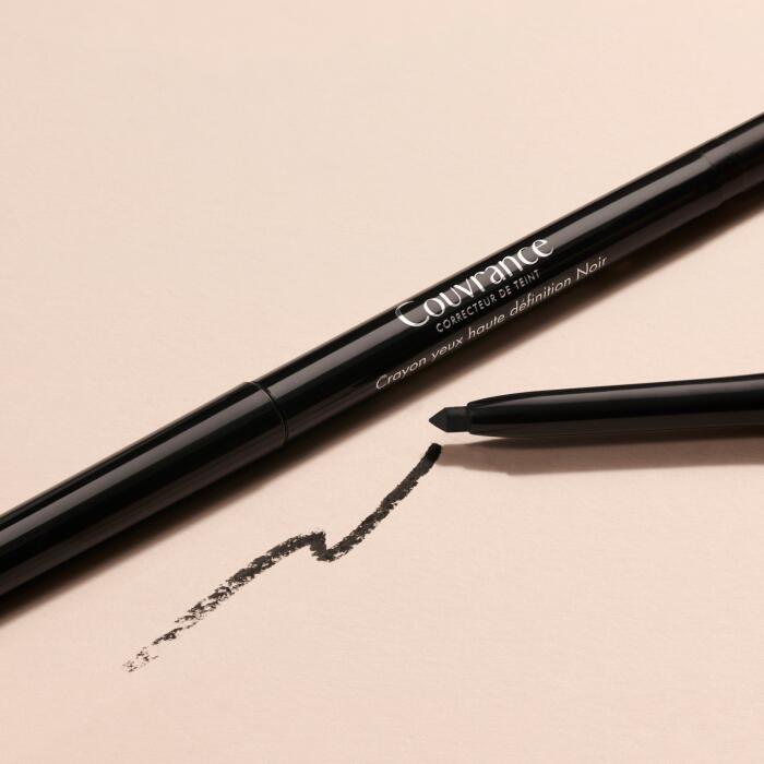 Crayon yeux haute définition noir
