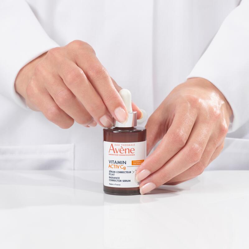 VITAMIN ACTIV Cg Korekční rozjasňující sérum