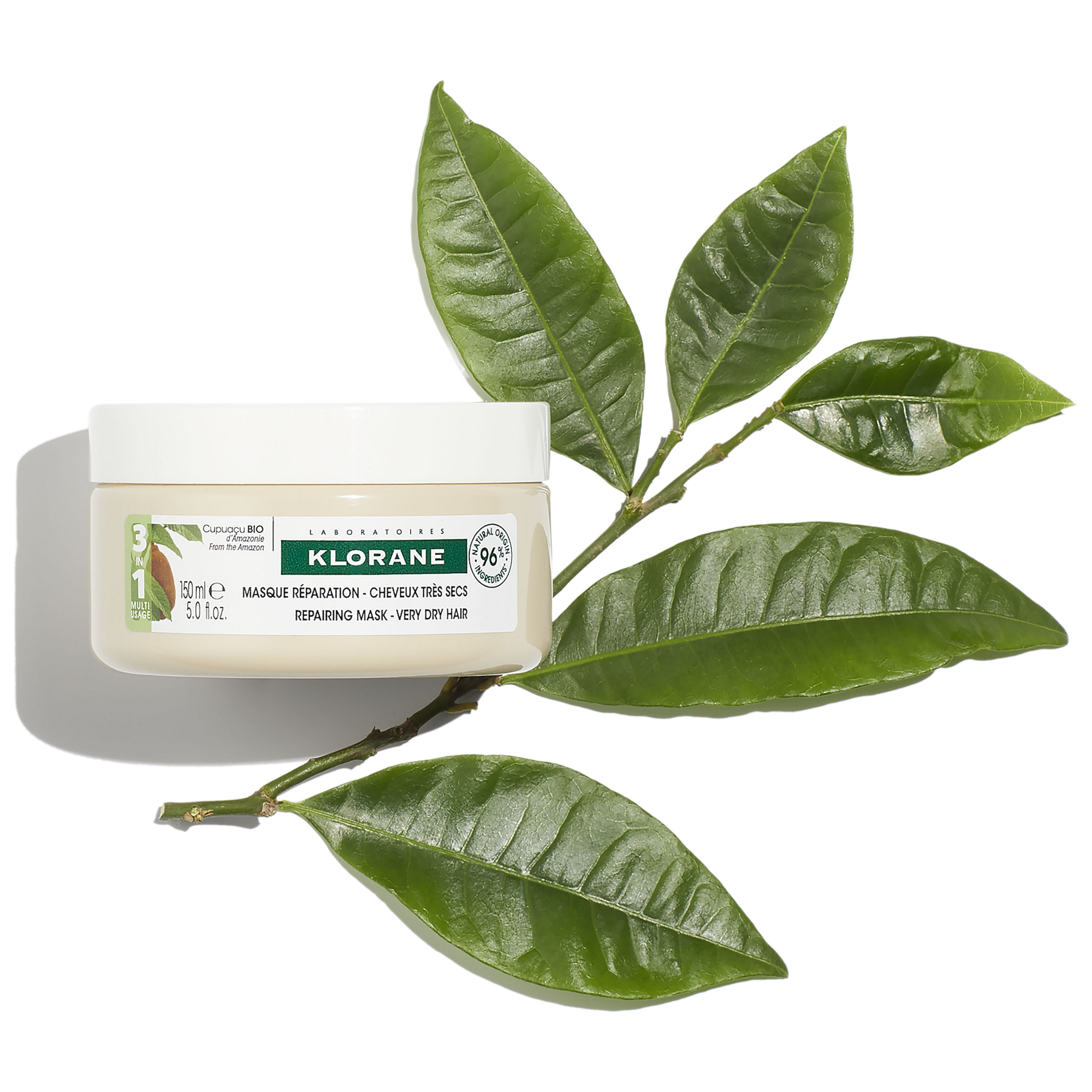 Ein Konzentrat aus BIO-Cupuaçu-Butter in einer nachhaltig regenerierenden Maske, die ideal für lockiges Haar ist