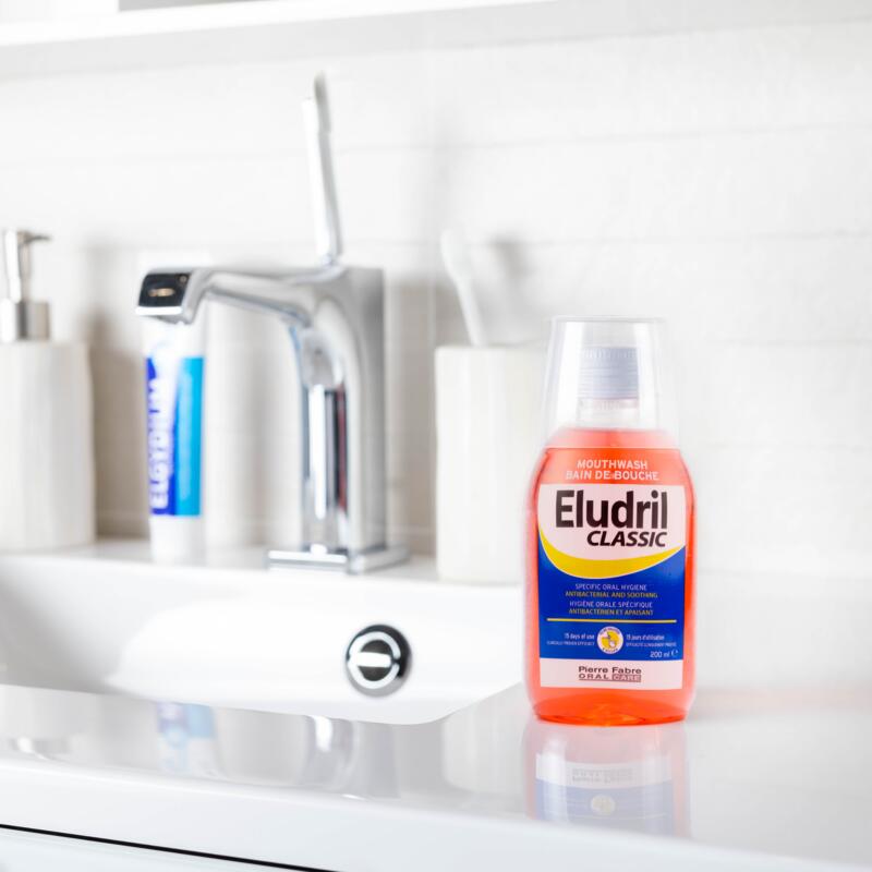 Eludril Classic Вода за уста