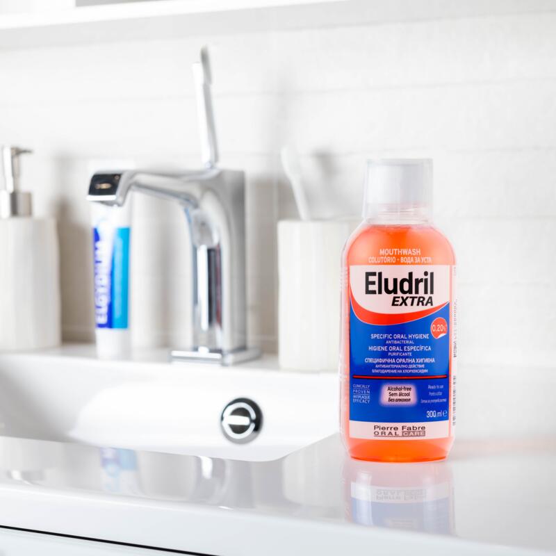 Colutório purificante Eludril Extra