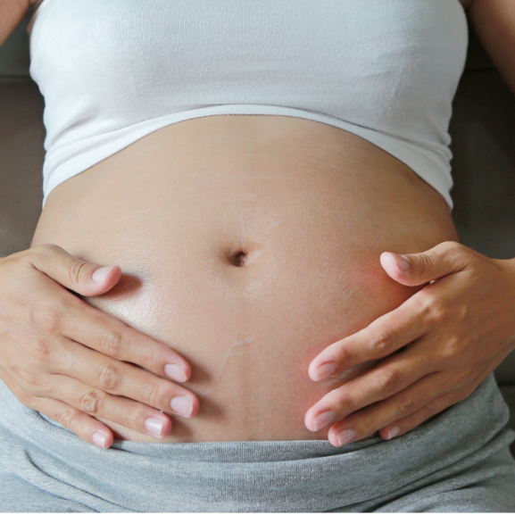 ventre femme enceinte face 1-1 577x577